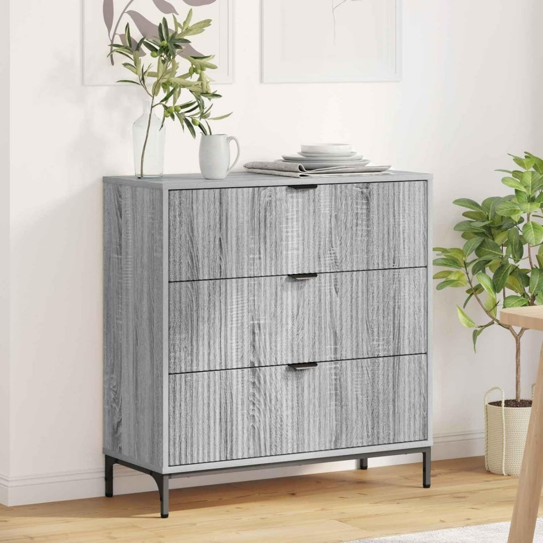 Das Sideboard vereint ein Metallgestell mit Schubladen